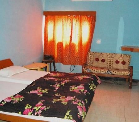 Hotel Yogi Lodge Khajuraho Ngoại thất bức ảnh
