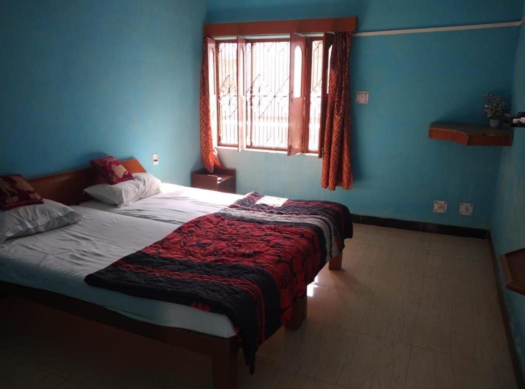 Hotel Yogi Lodge Khajuraho Ngoại thất bức ảnh