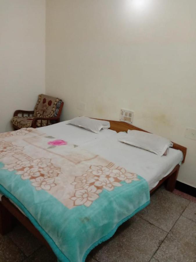 Hotel Yogi Lodge Khajuraho Ngoại thất bức ảnh