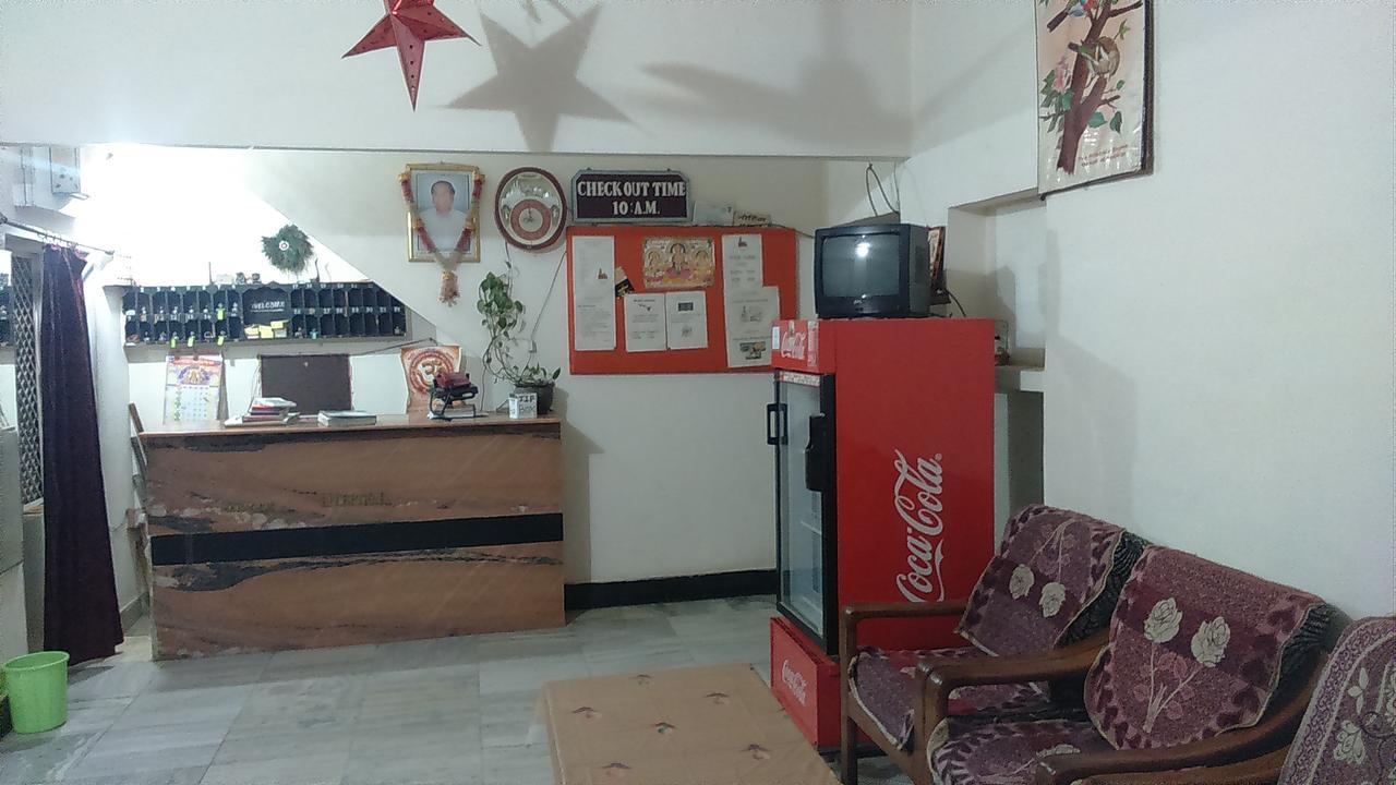Hotel Yogi Lodge Khajuraho Ngoại thất bức ảnh
