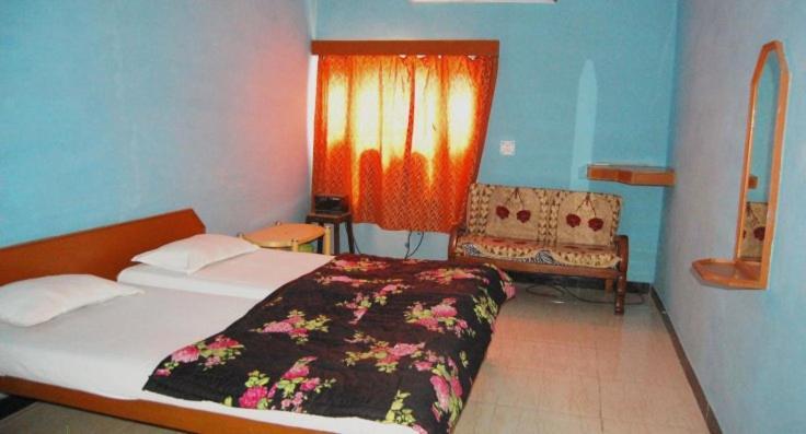 Hotel Yogi Lodge Khajuraho Ngoại thất bức ảnh