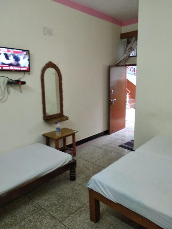 Hotel Yogi Lodge Khajuraho Ngoại thất bức ảnh